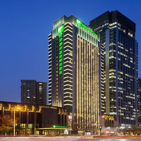 Holiday Inn & Suites Tianjin Downtown By Ihg,Tianjin Drum Tower,Joycity Shopping Mall,Tianjin Ancient Cultural Street,Haihe River,The Porcelain House,Convenient Access To Tianjin Binhai International Airport Exterior photo