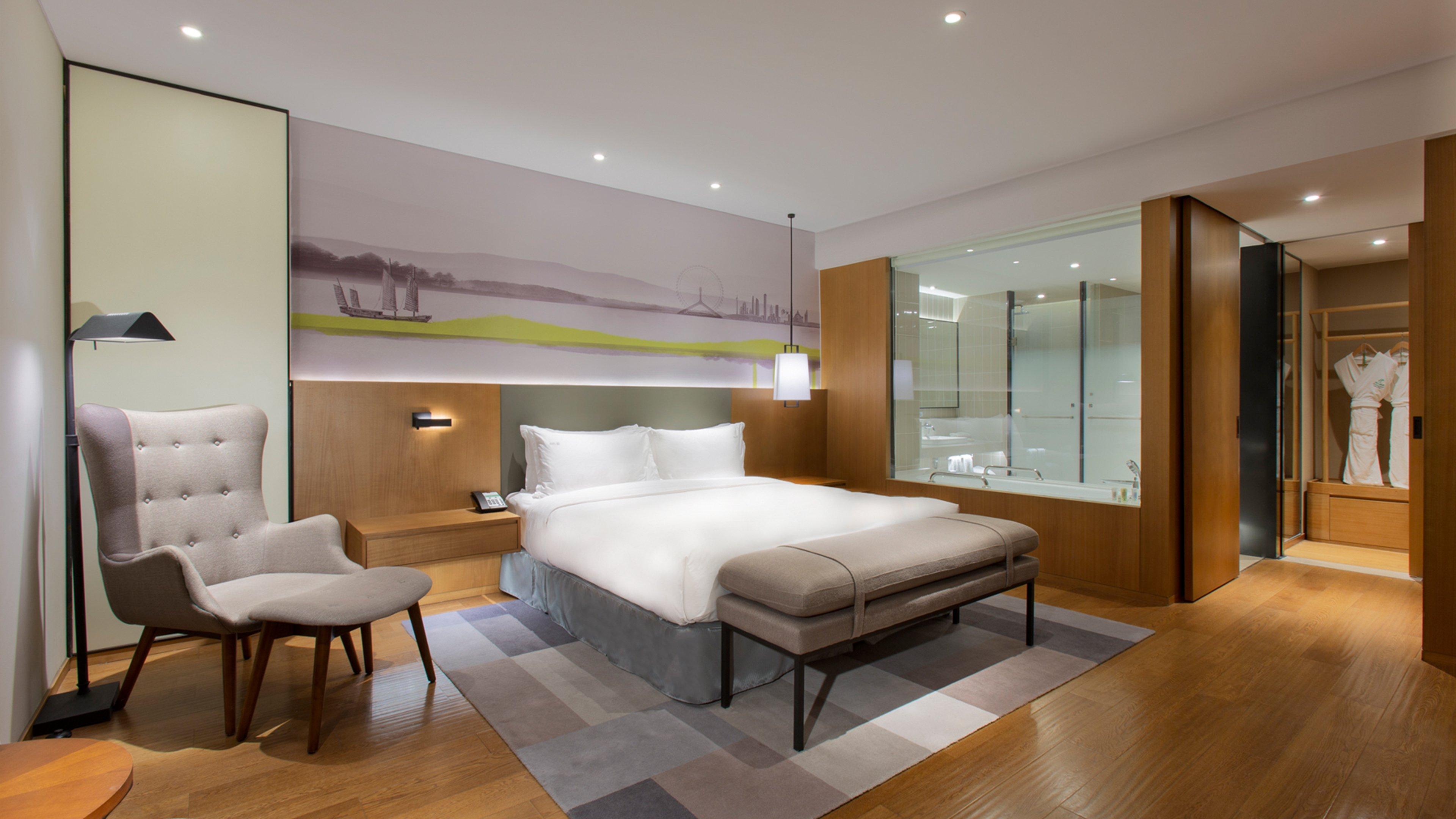 Holiday Inn & Suites Tianjin Downtown By Ihg,Tianjin Drum Tower,Joycity Shopping Mall,Tianjin Ancient Cultural Street,Haihe River,The Porcelain House,Convenient Access To Tianjin Binhai International Airport Exterior photo