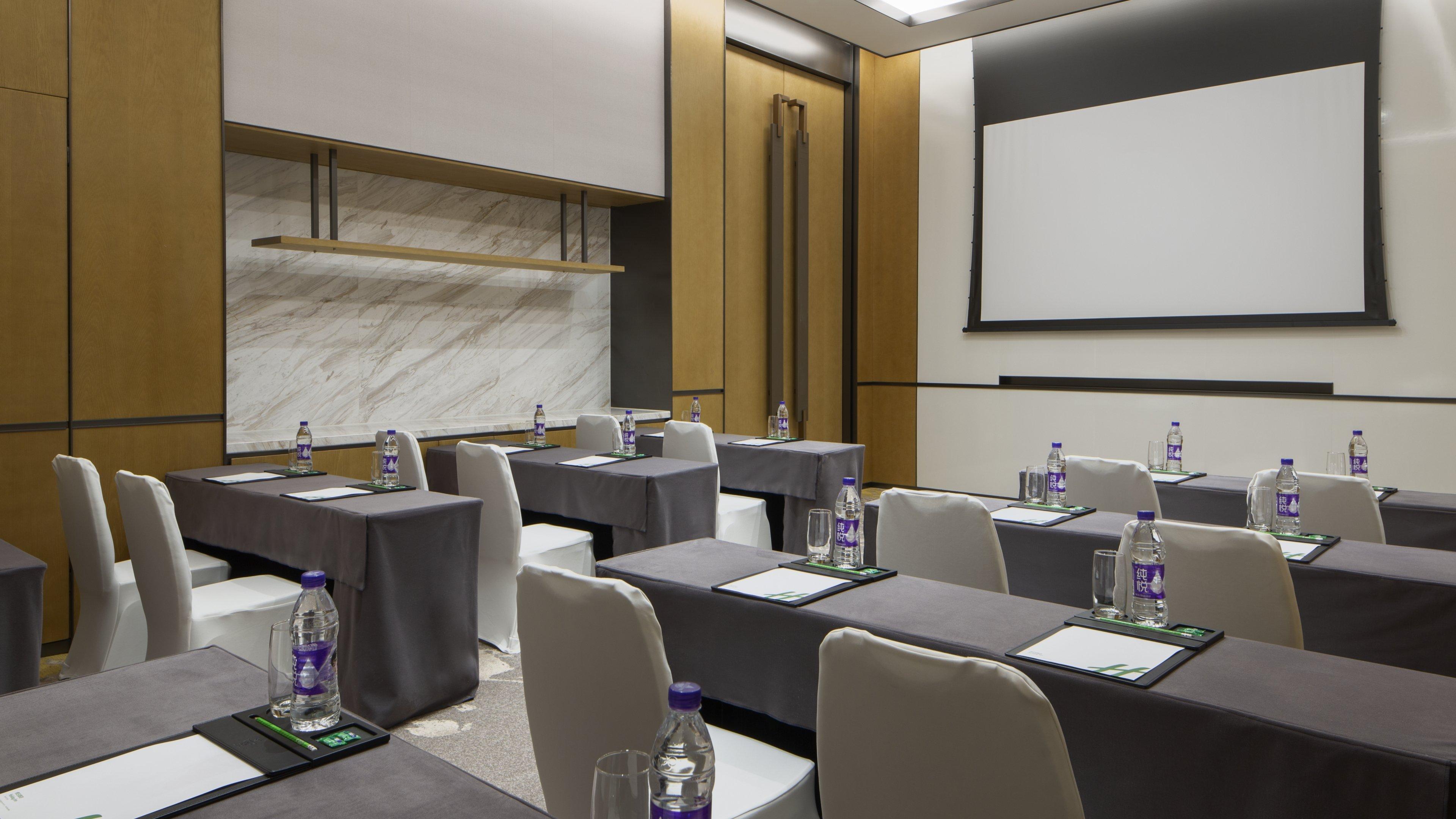 Holiday Inn & Suites Tianjin Downtown By Ihg,Tianjin Drum Tower,Joycity Shopping Mall,Tianjin Ancient Cultural Street,Haihe River,The Porcelain House,Convenient Access To Tianjin Binhai International Airport Exterior photo