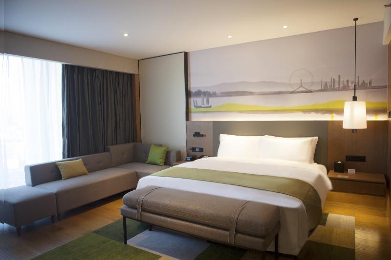 Holiday Inn & Suites Tianjin Downtown By Ihg,Tianjin Drum Tower,Joycity Shopping Mall,Tianjin Ancient Cultural Street,Haihe River,The Porcelain House,Convenient Access To Tianjin Binhai International Airport Exterior photo