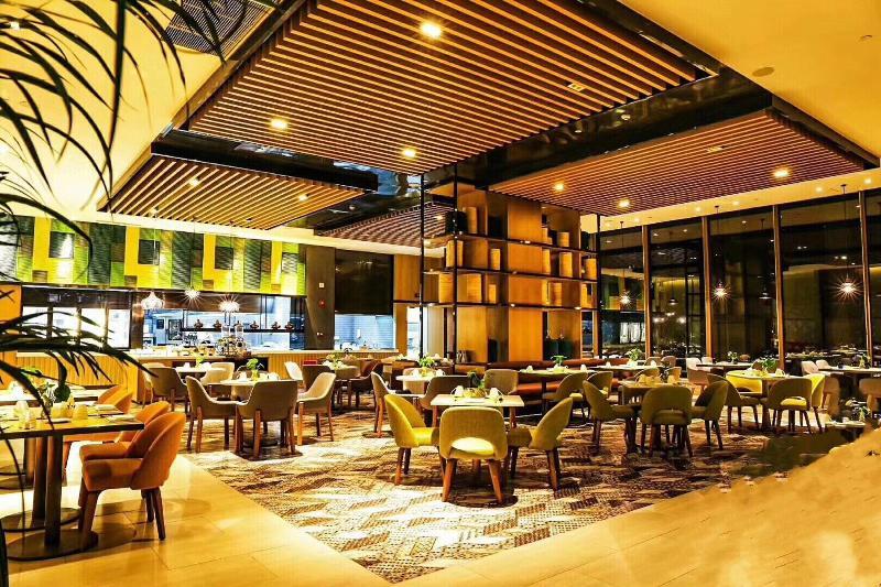 Holiday Inn & Suites Tianjin Downtown By Ihg,Tianjin Drum Tower,Joycity Shopping Mall,Tianjin Ancient Cultural Street,Haihe River,The Porcelain House,Convenient Access To Tianjin Binhai International Airport Exterior photo